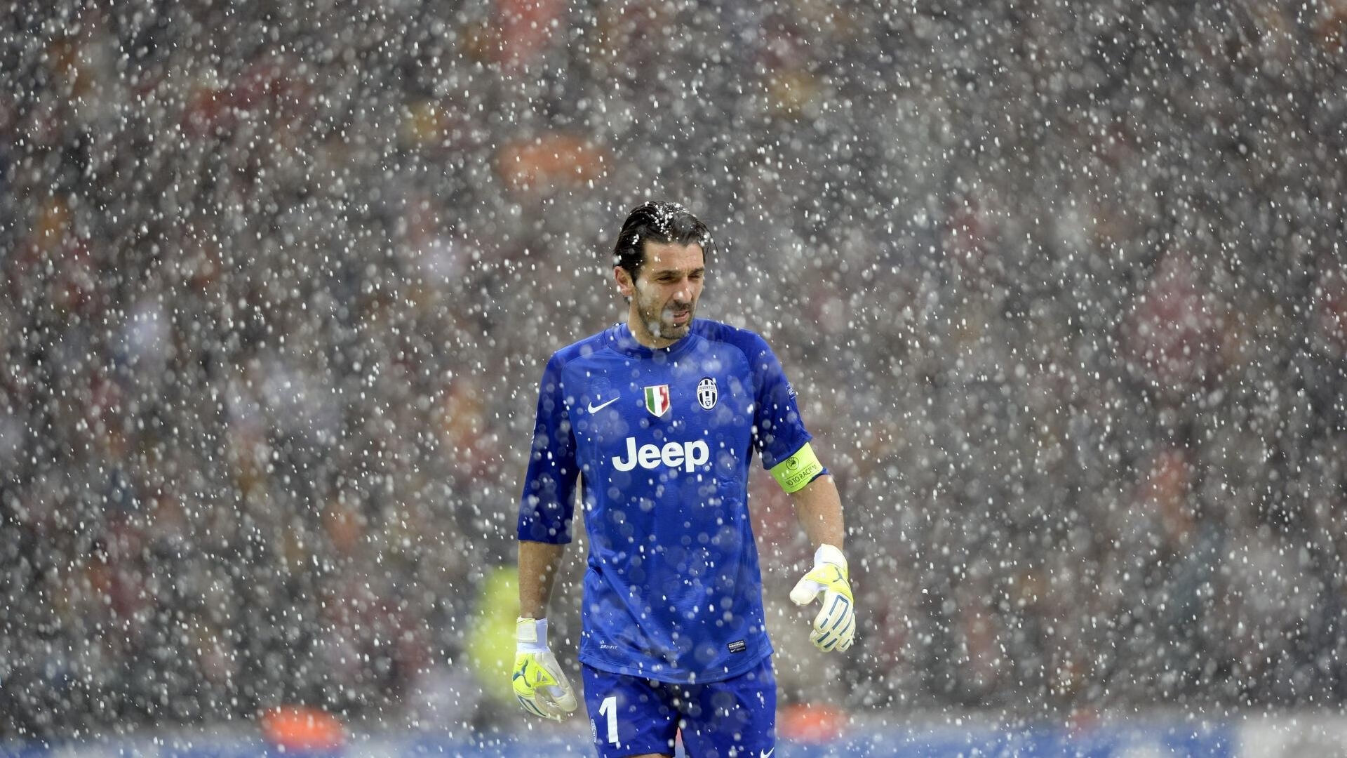 开云体育官方入口-史上最耀眼的“黄金中场”：掌控比赛的设计师，黄金中锋