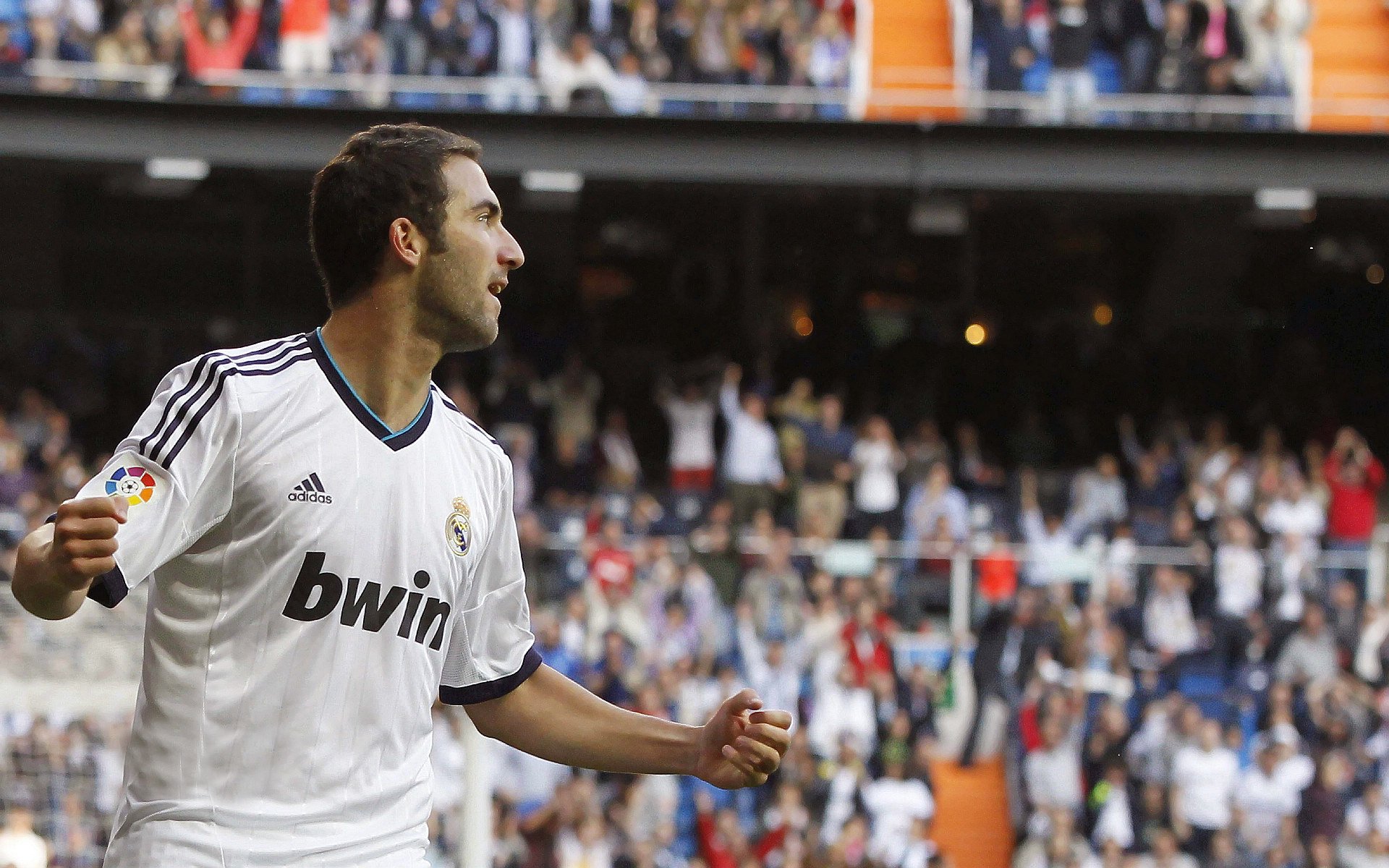 开云体育官方入口-拳击世纪大战：全球瞩目的拳台对决，世纪拳击大战2018